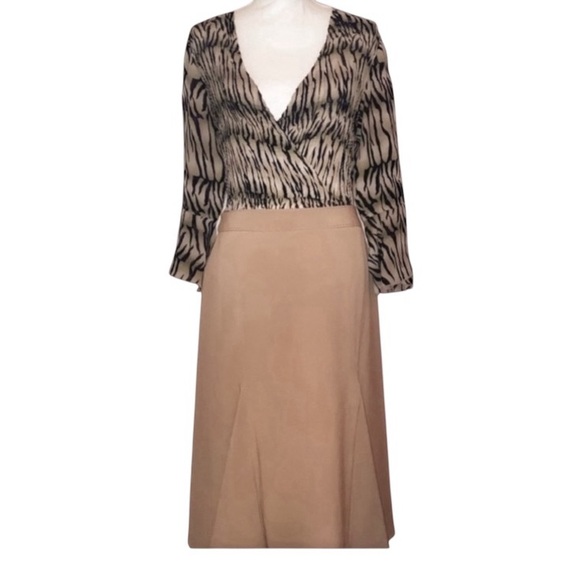 Larry Levine Dresses & Skirts - Beautiful Vintage Larry Levine Flared Skirt in TAUPE Ladies Size 8